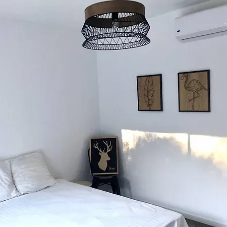 Vakantiehuis Belle Maison Avec Piscine *